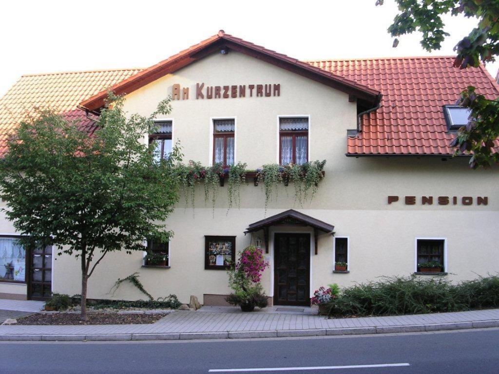 Hotel Pension Am Kurzentrum Bad Suderode Exterior photo